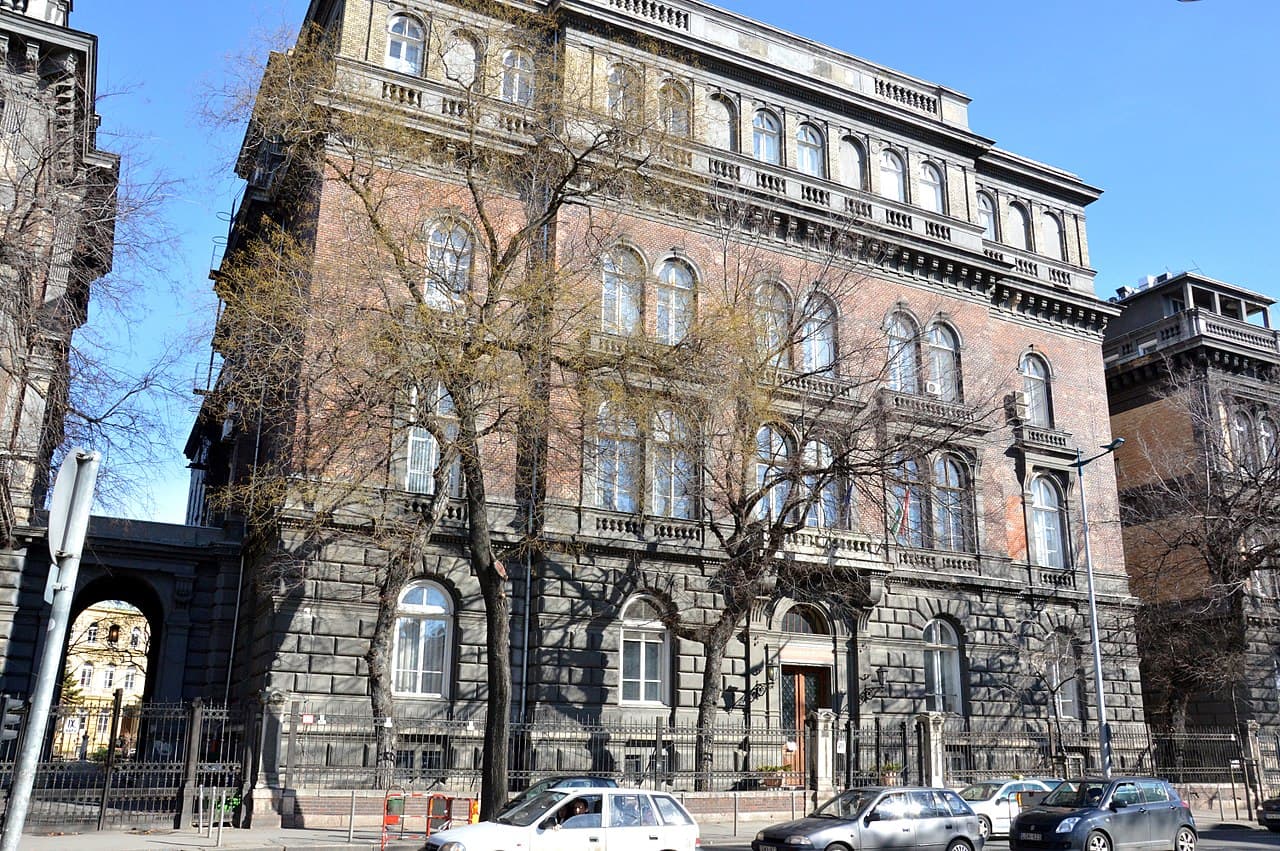 Университет Земмельвейса